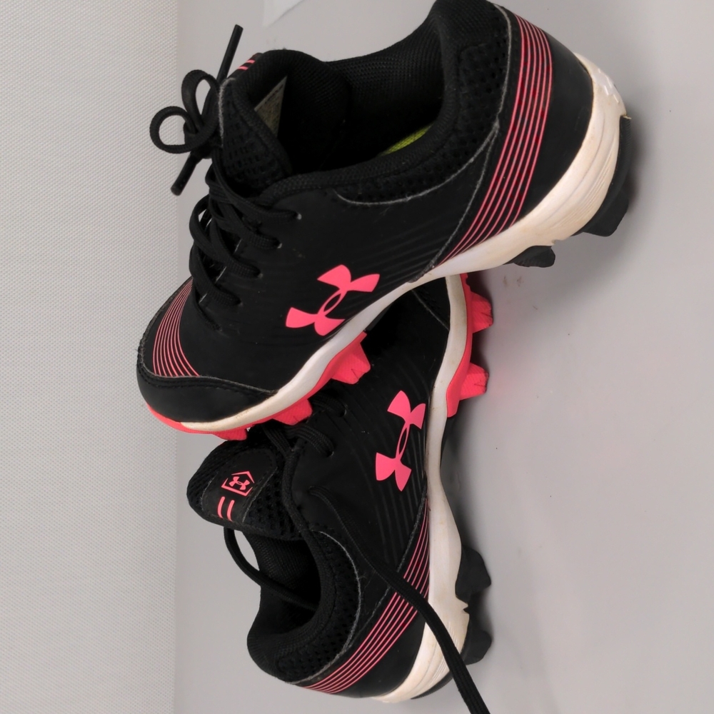 Under Armour Youth softball cleats